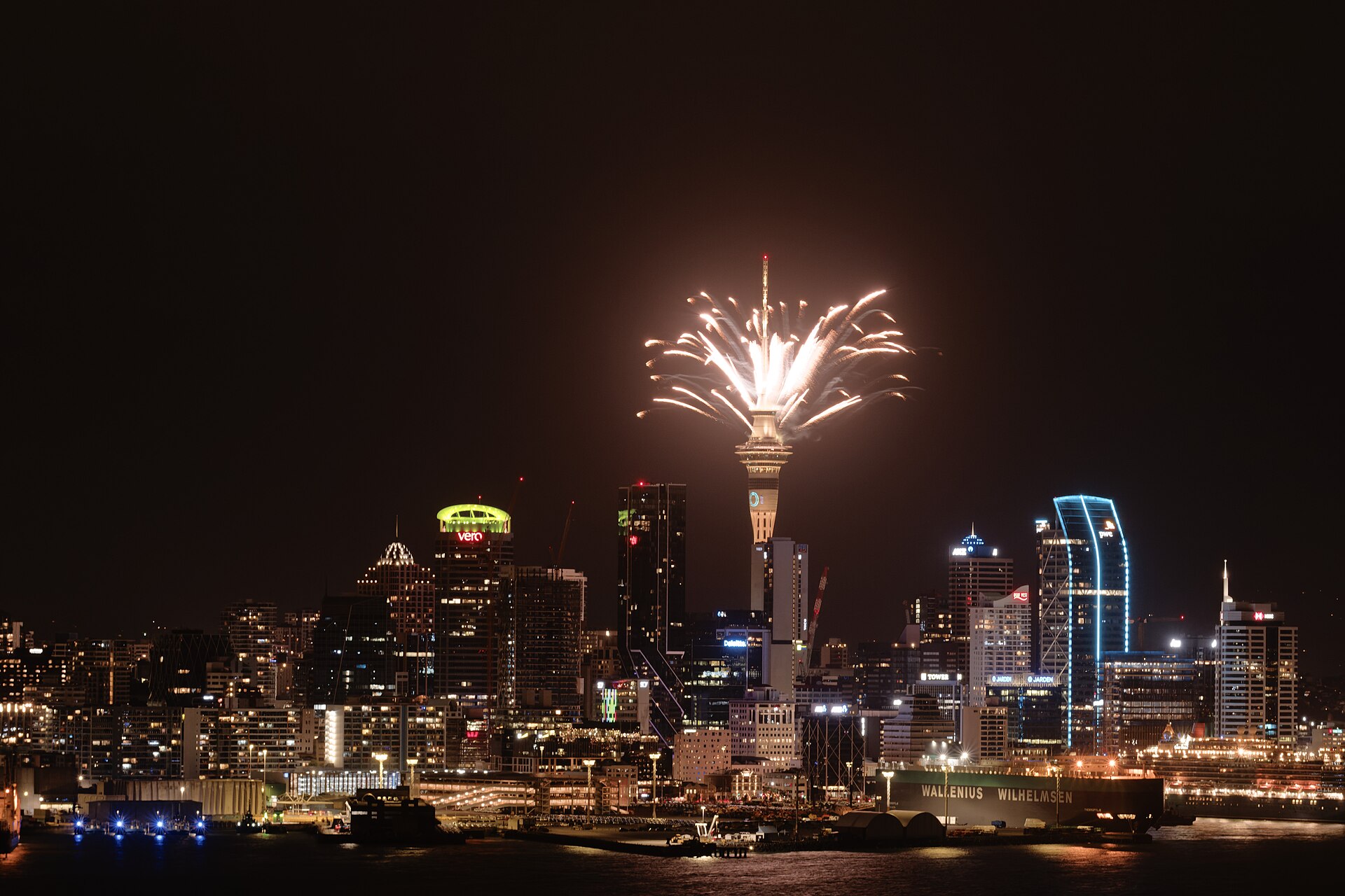 Auckland NYE fireworks
